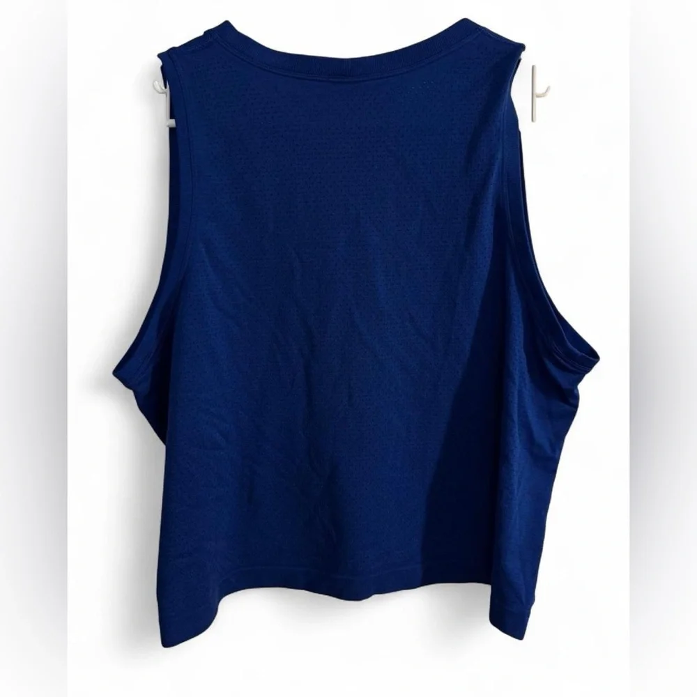 Lululemon Breeze By Muscle Crop Tank - Jet Stream Blue